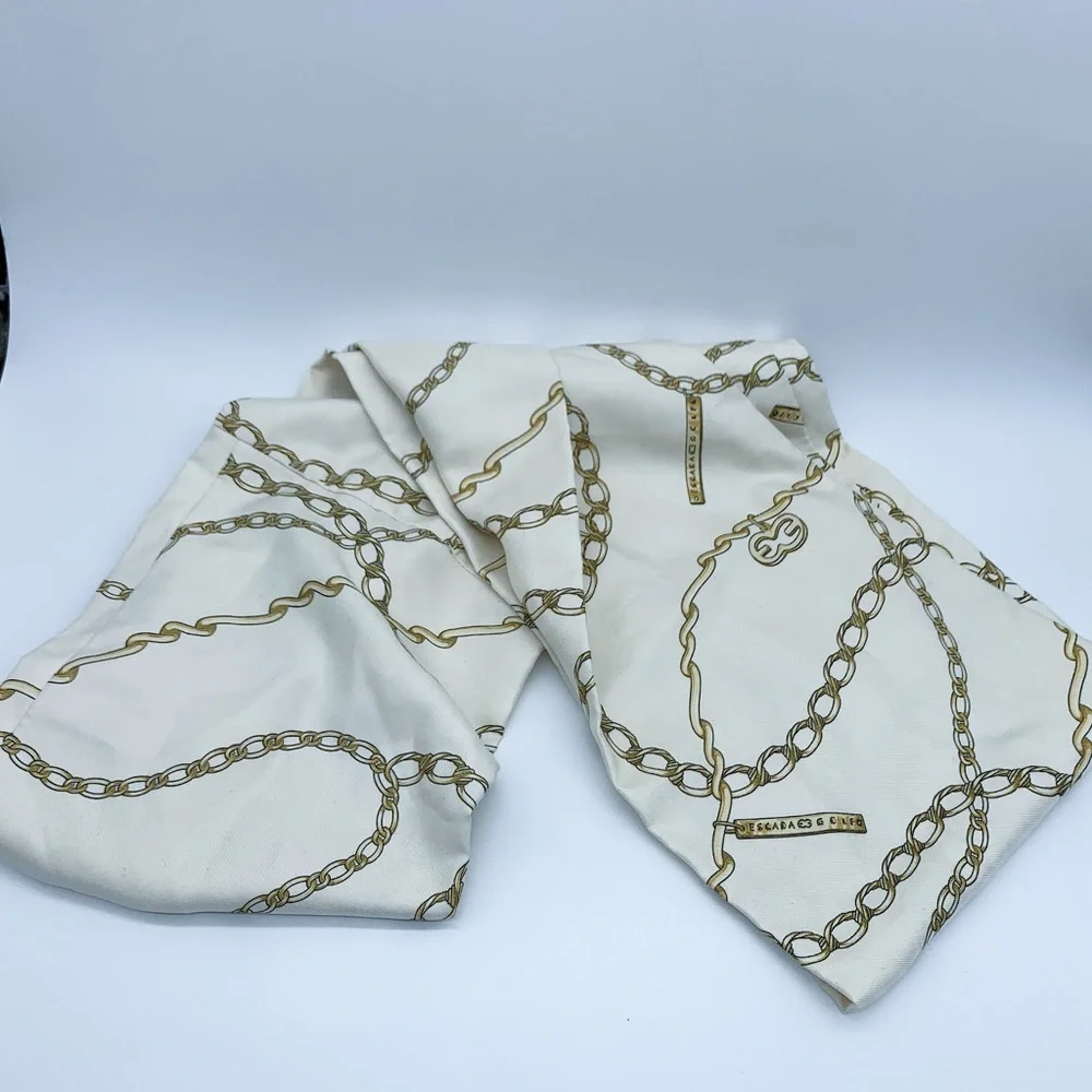 Escada Gold Chainlink Pattern Scarf - Picture 3 of 5